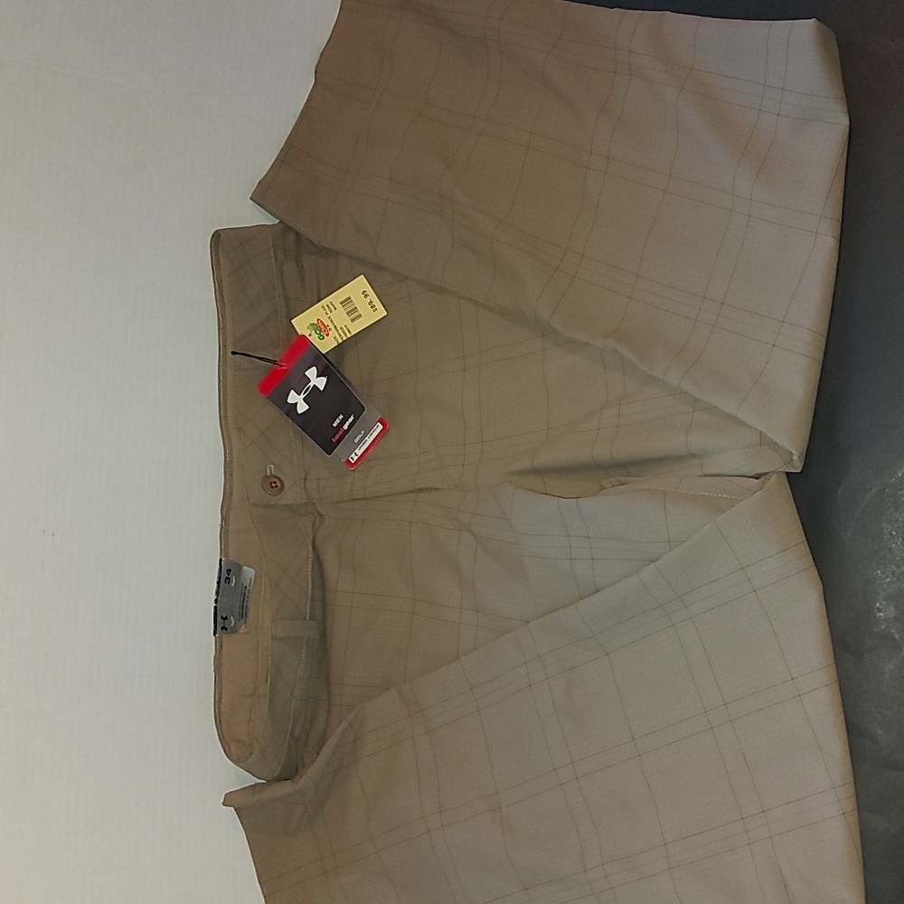 Under Armour mens golf pants,  nwt, tan 34w/32inseam